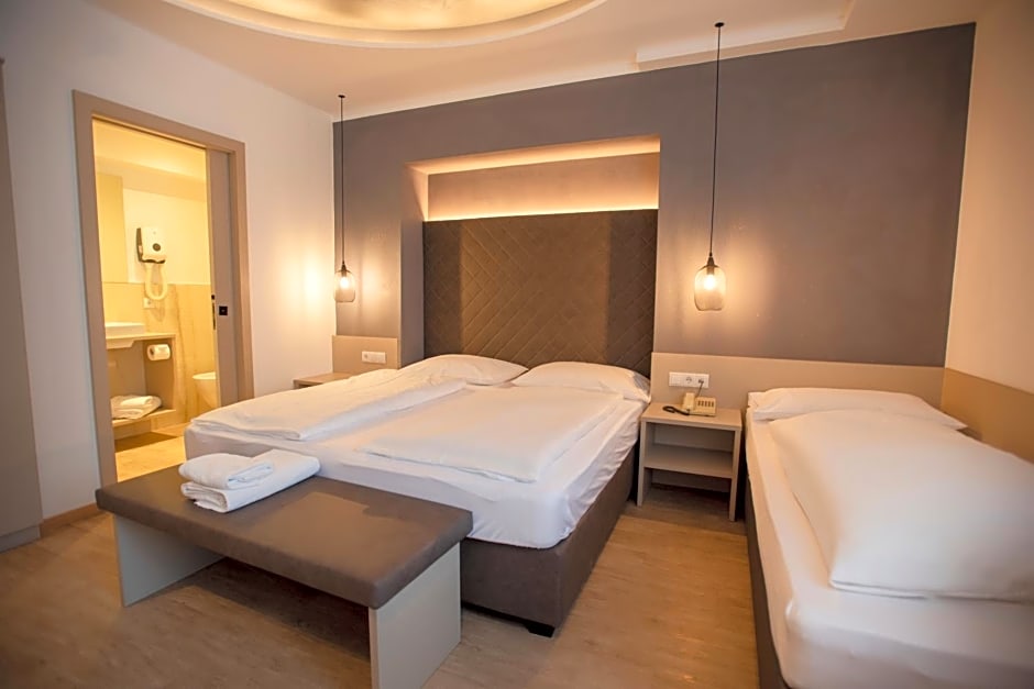 Hotel Chrys