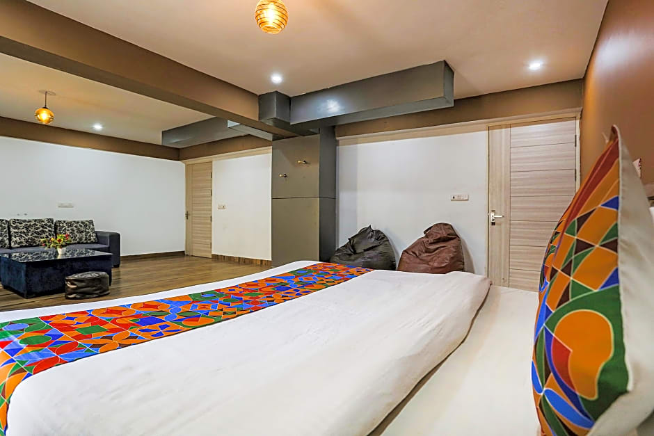 Skylight Inn by FabHotel – Gurgaon, NY