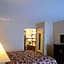 Rodeway Inn & Suites East Windsor