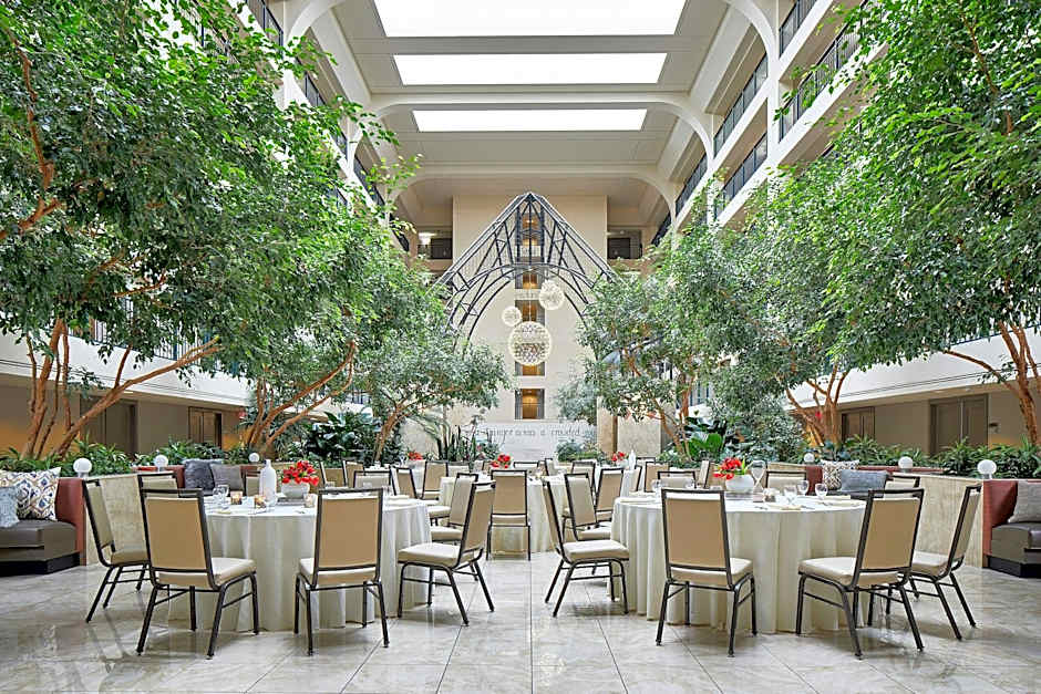 Renaissance Chicago Glenview Suites Hotel