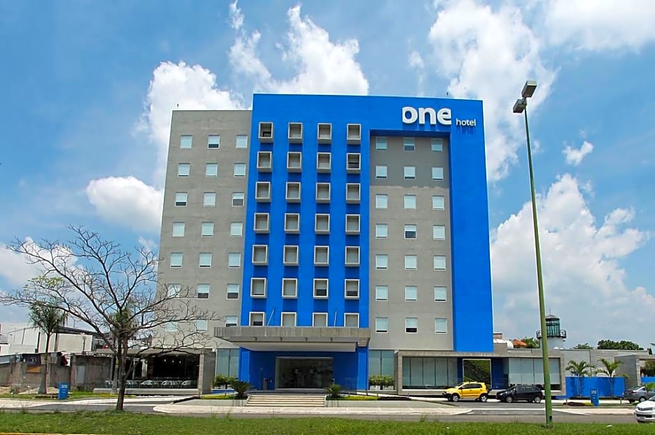 One Villahermosa 2000
