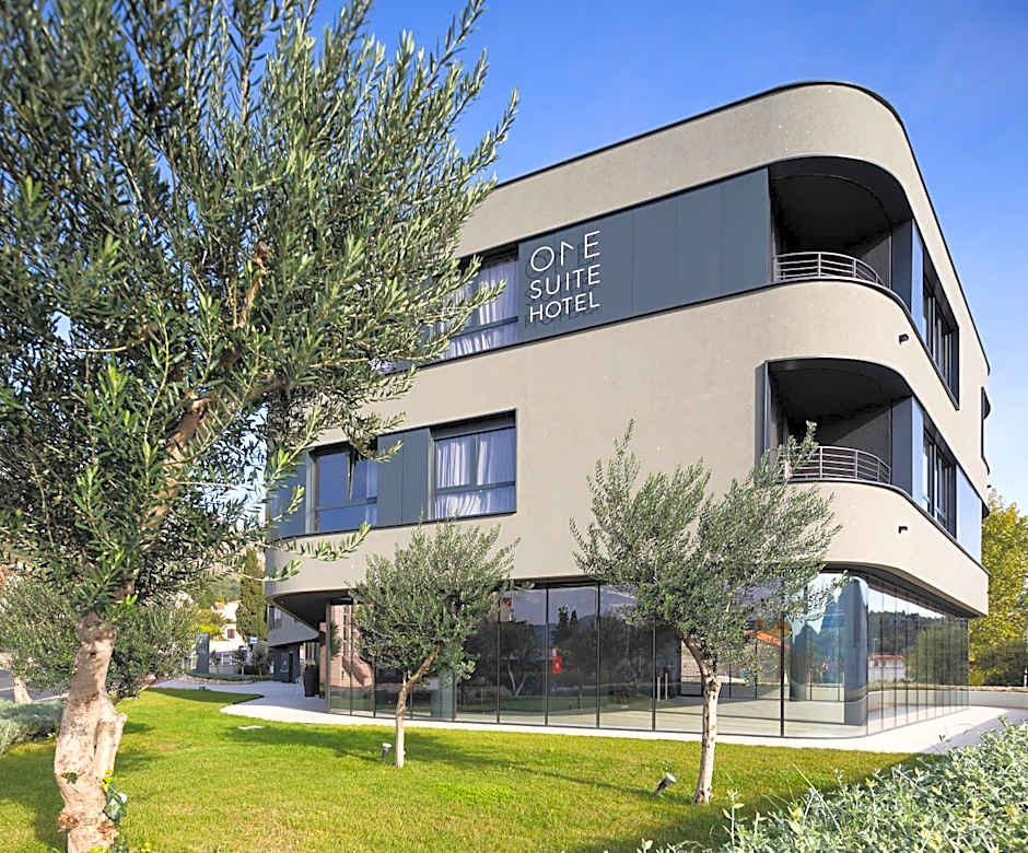 One Suite Hotel