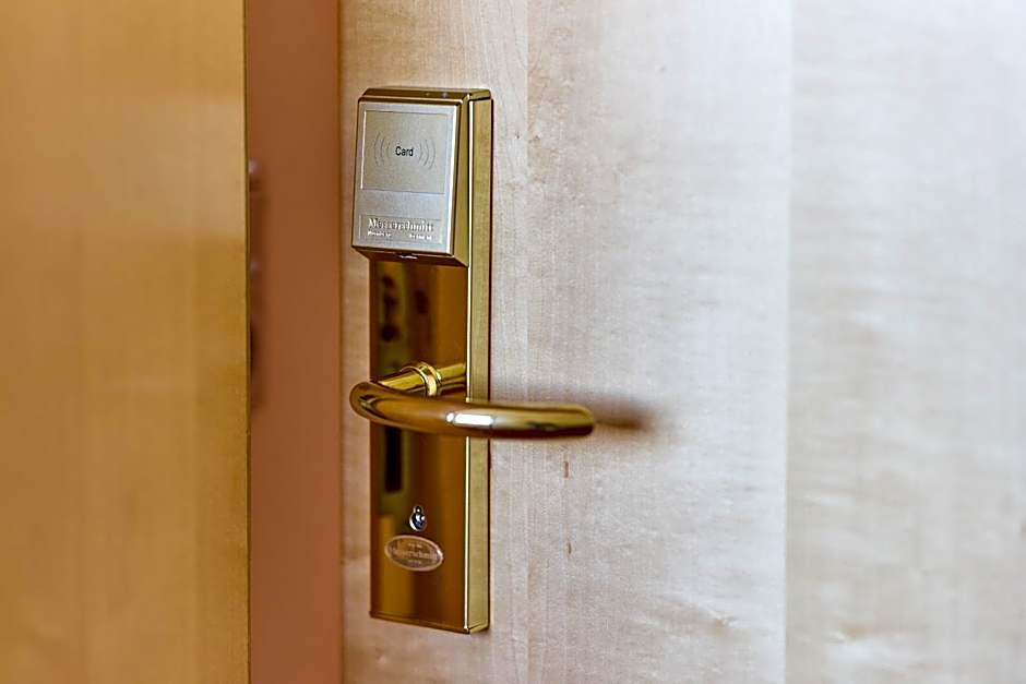 Airport-Hotel Fortuna