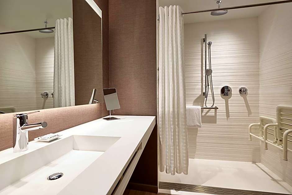 AC Hotel by Marriott Atlanta Perimeter