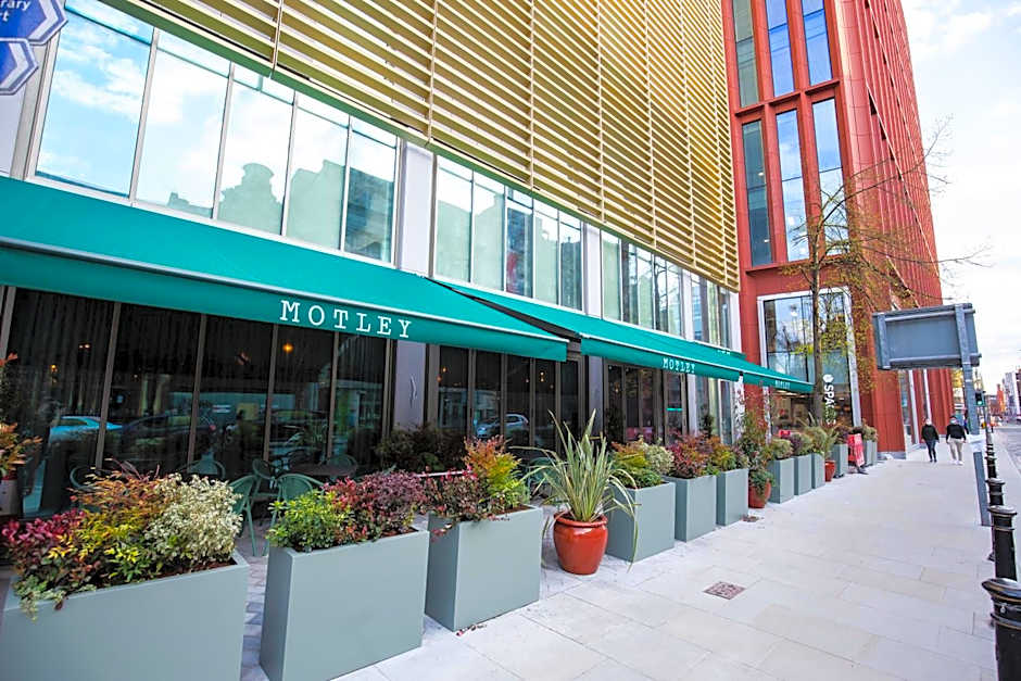 YOTEL Manchester Deansgate