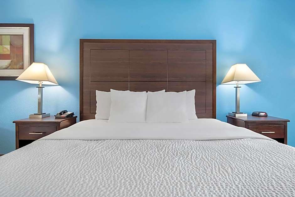 Baymont by Wyndham Marinette