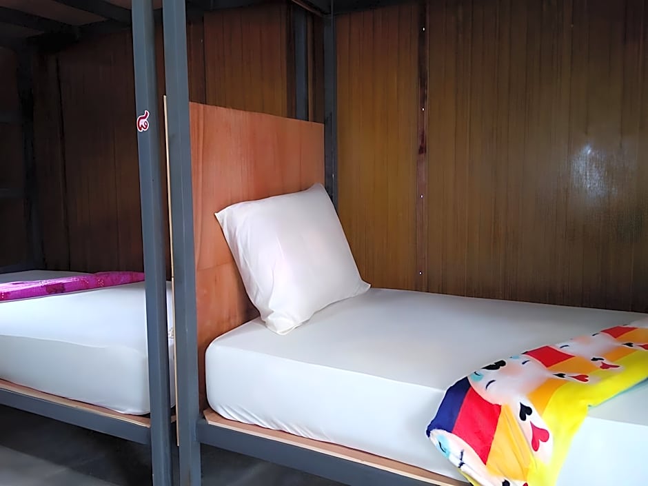 Chill Chill Long Beach Hostel