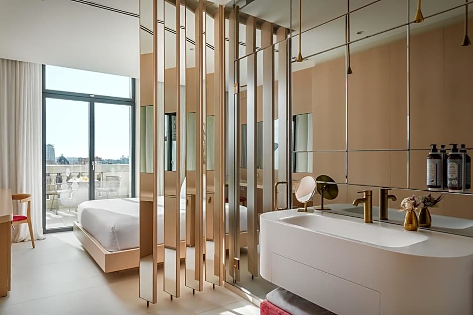 45 Times Barcelona Hotel