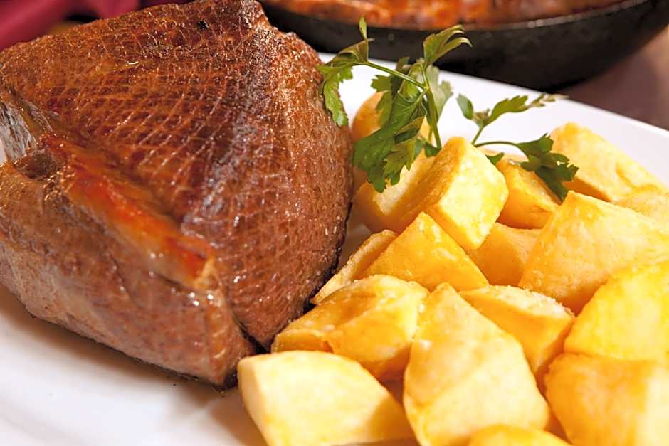 The Lamplighter Dining ~ Rooms