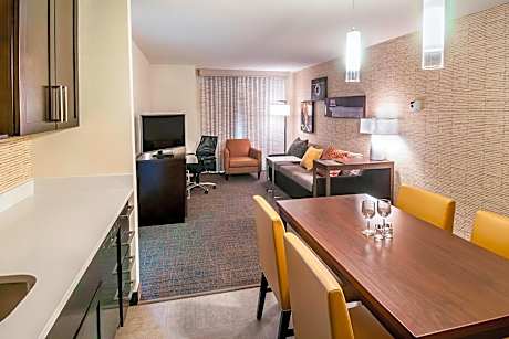 One-Bedroom King Suite with City View