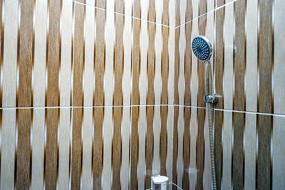 Urbanview Hotel near Alun Alun Tegal