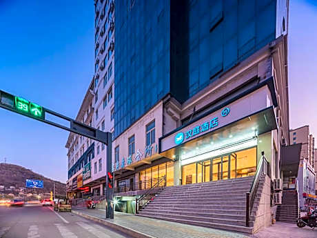 Hanting Hotel Yanan Fuxian Changhe Building