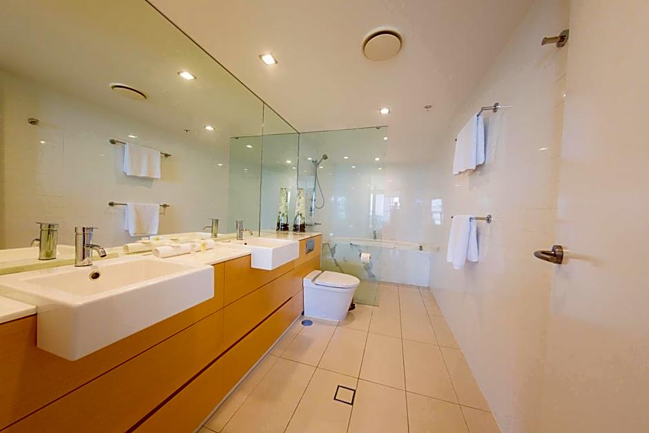 Ambience Hotel on Burleigh Beach