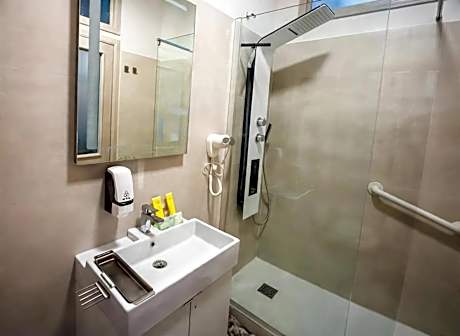 Large Double Room
