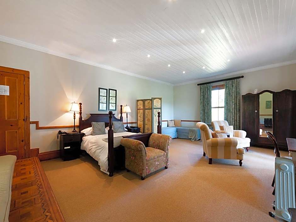 Leeuwenbosch Country House - Amakhala Game Reserve