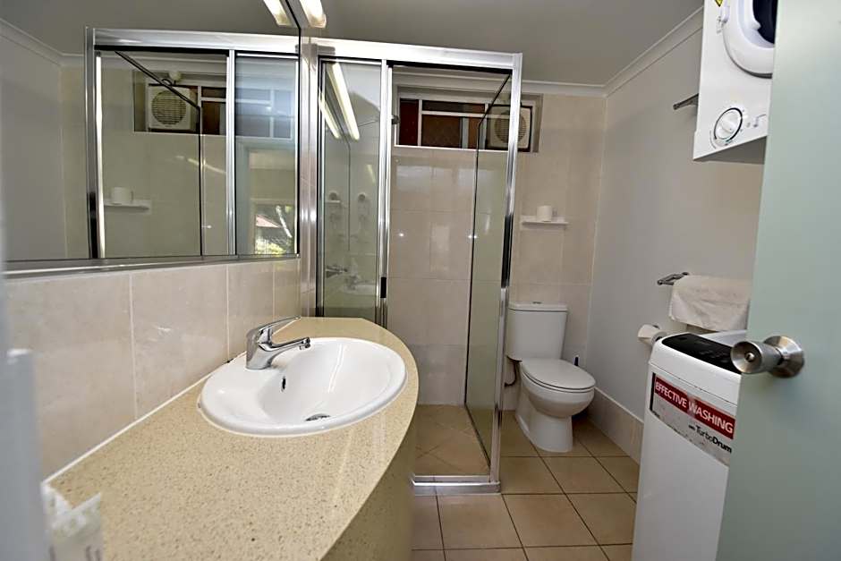Tradewinds McLeod Holiday Apartments