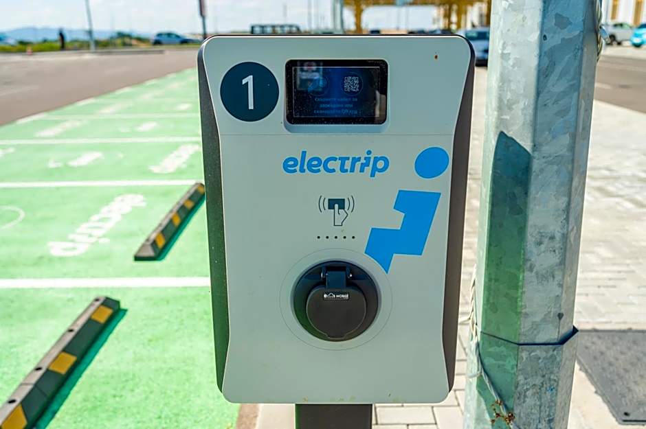 GoldenEye Hotel & Casino