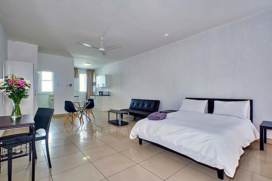 Inn & Out Sandton Park