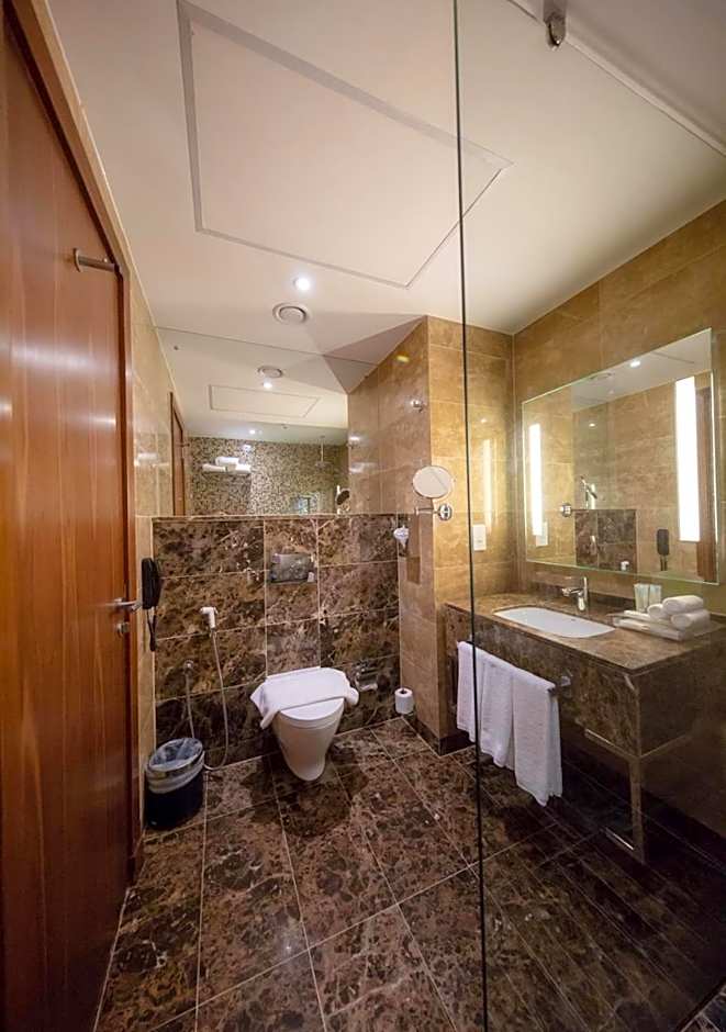 Holiday Suites Al Azizia