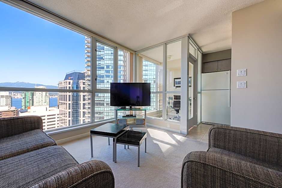 Carmana Hotel & Suites