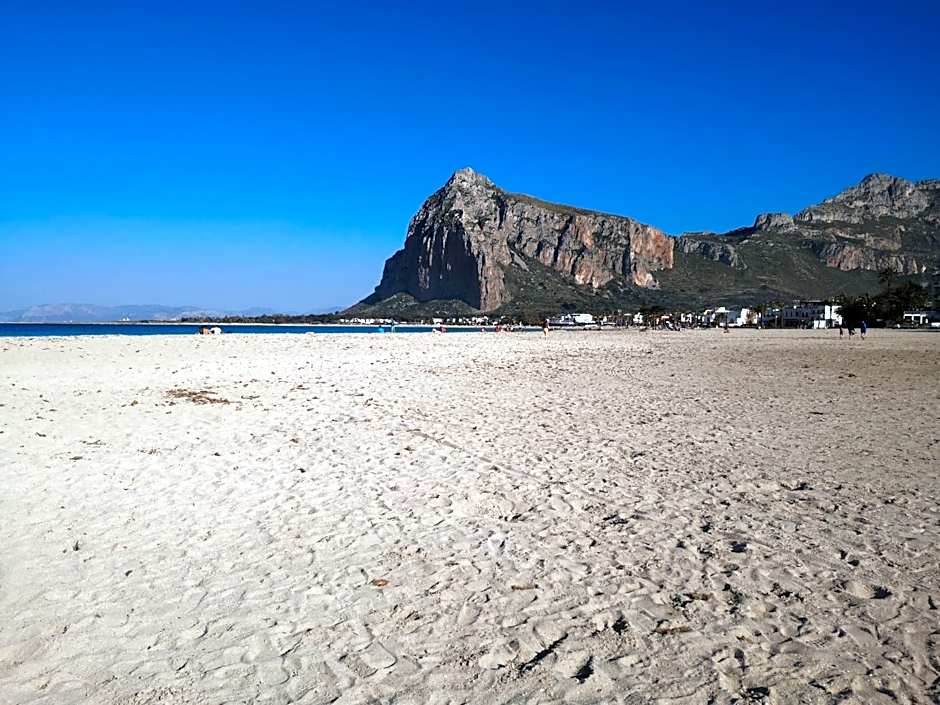 APPARTAMENTO A SAN VITO LO CAPO STANZA CON BAGNO