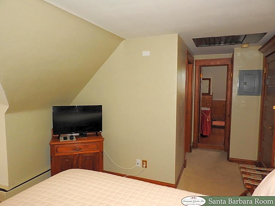 Champaign Garden Inn