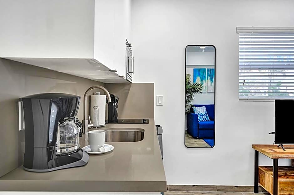 Sunshine vibes villa - Close to Beach