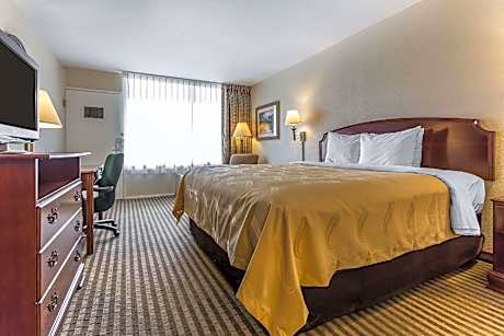 ADA Accessible Standard King Non-Smoking