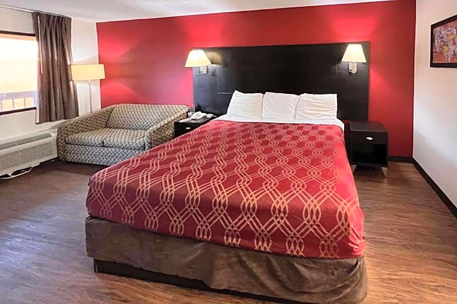 Econo Lodge Inn & Suites I-20, Exit 73