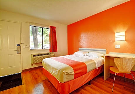 Deluxe Double Room - Smoking
