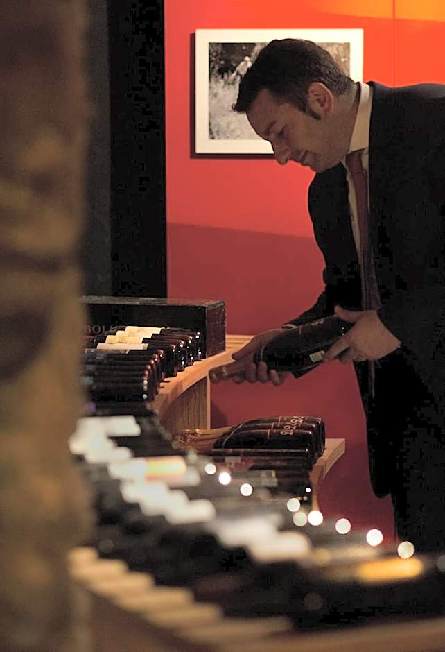 Hotel Ristorante Grotto Serta