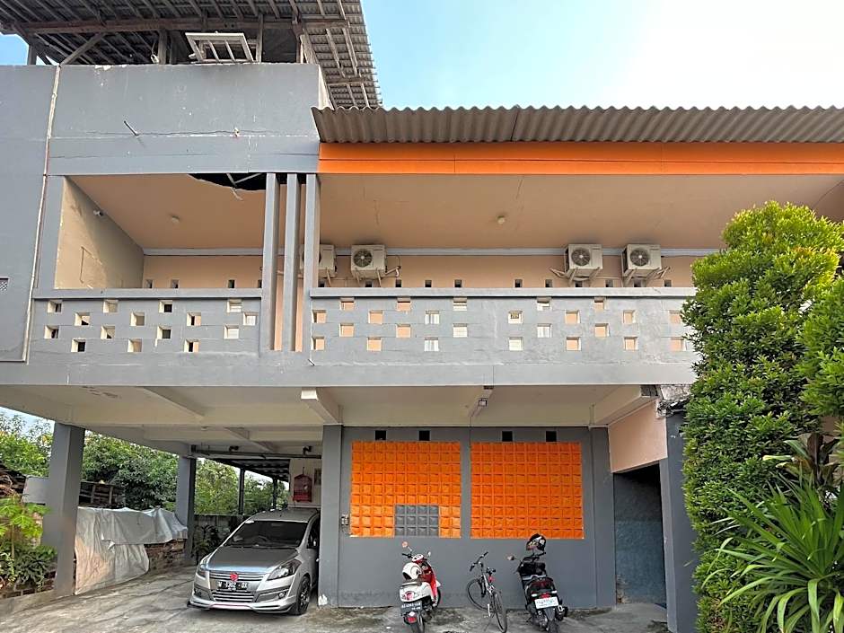 RedDoorz Syariah near Exit Tol Nganjuk