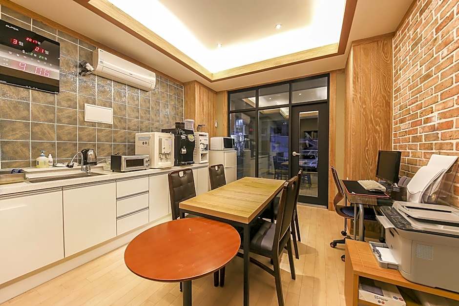 Hotel TopsVille (Korea Quality)