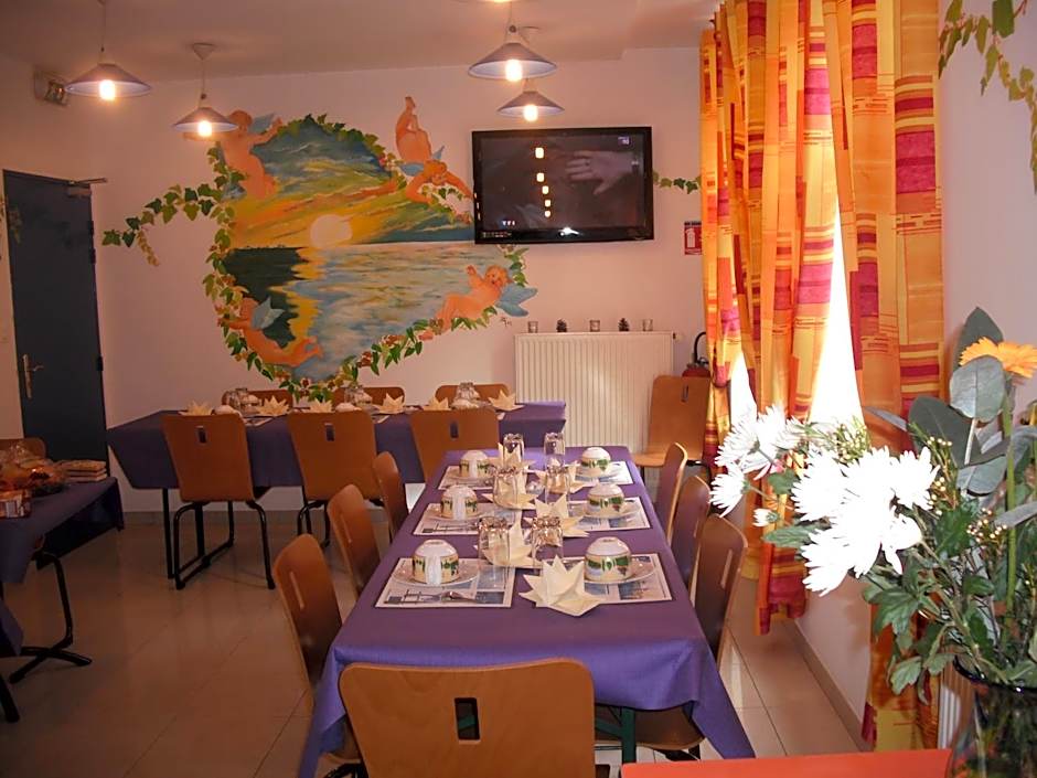 Hotel César Centre-ville Gare Charleville-Mézières