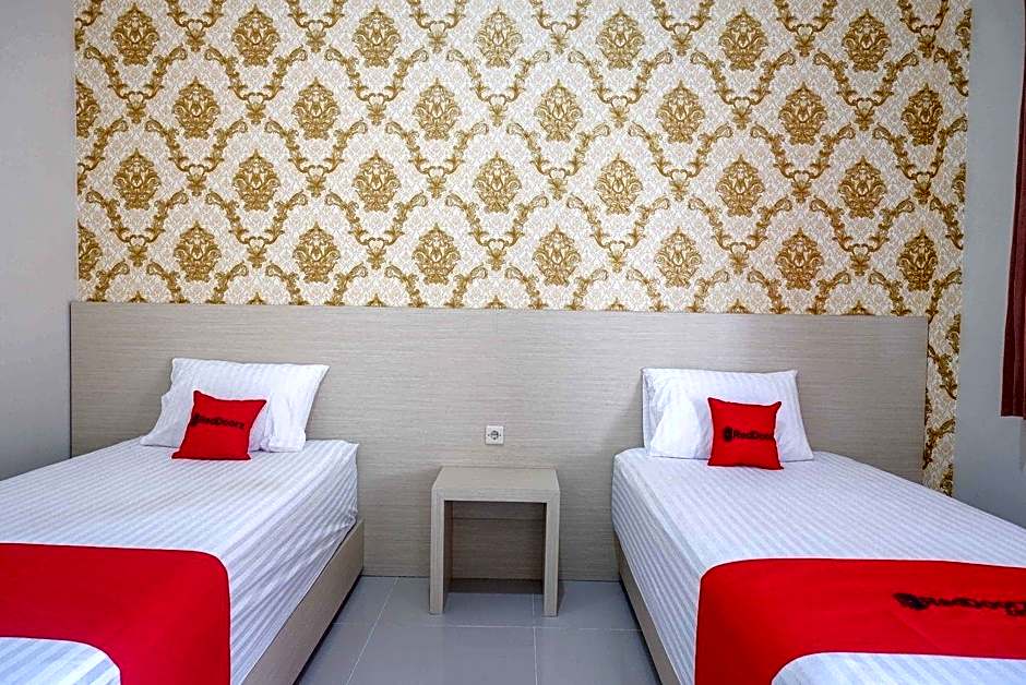 RedDoorz Plus @ Jl Pemuda Pati