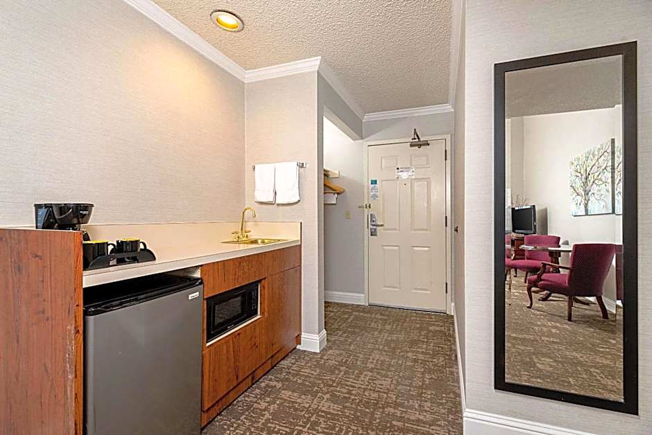 Clarion Inn Silicon Valley