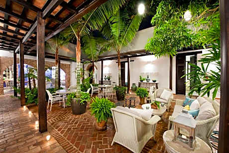 Casas del XVI Boutique Hotel