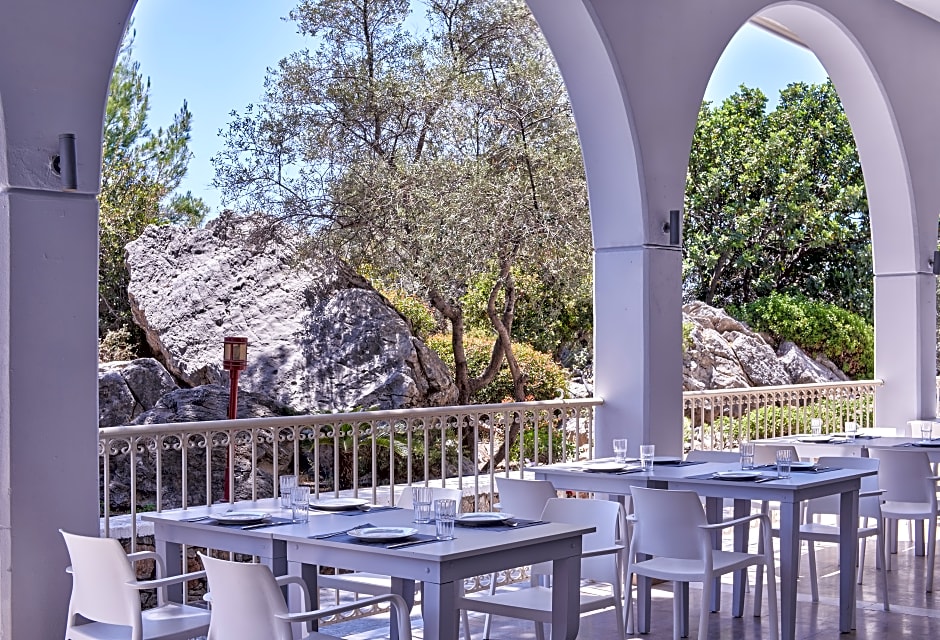 Labranda Miraluna Village