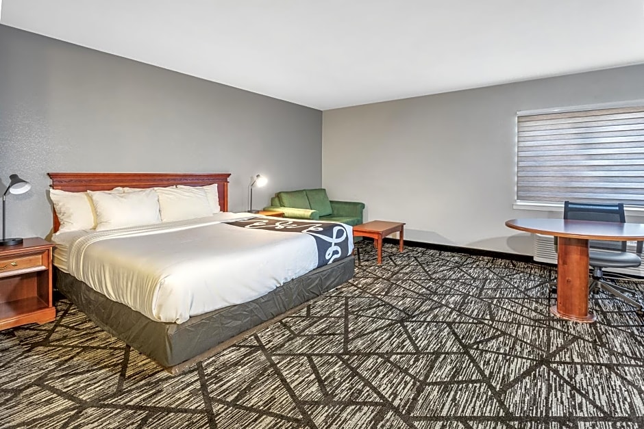 La Quinta Inn & Suites by Wyndham Cleveland Independence