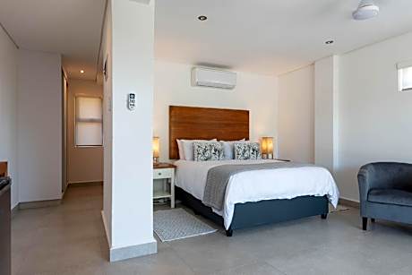 Queen Suites - Garden Facing