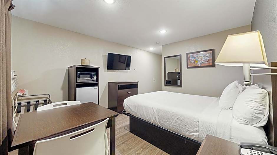 Red Lion Inn & Suites Olathe Kansas City