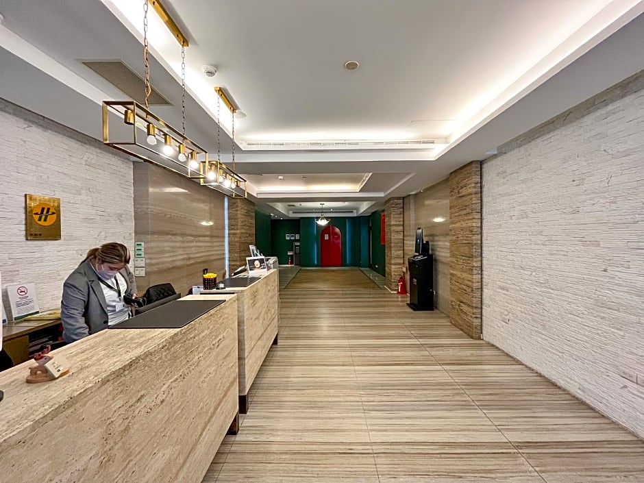 CHECK inn Express Taipei Station