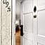 Beverly Hills Stylish & Central 1 BR Apt + Parking