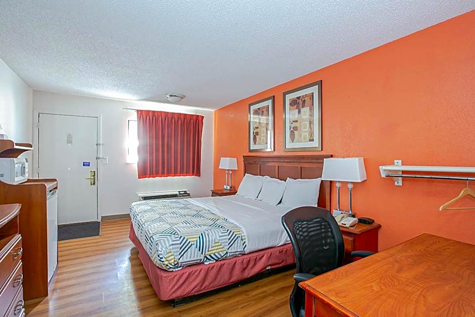 Motel 6-Dayton, OH - Englewood
