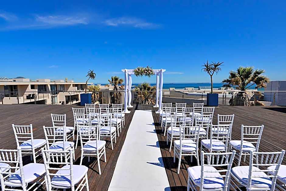 Lagoon Beach Hotel & Spa