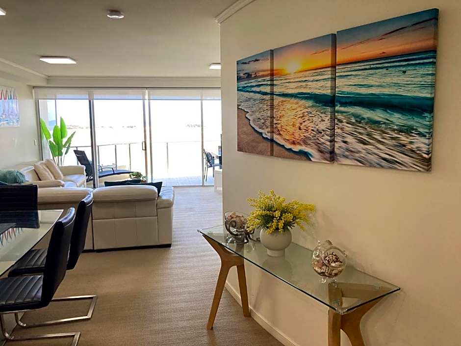 Waves Maroochy River