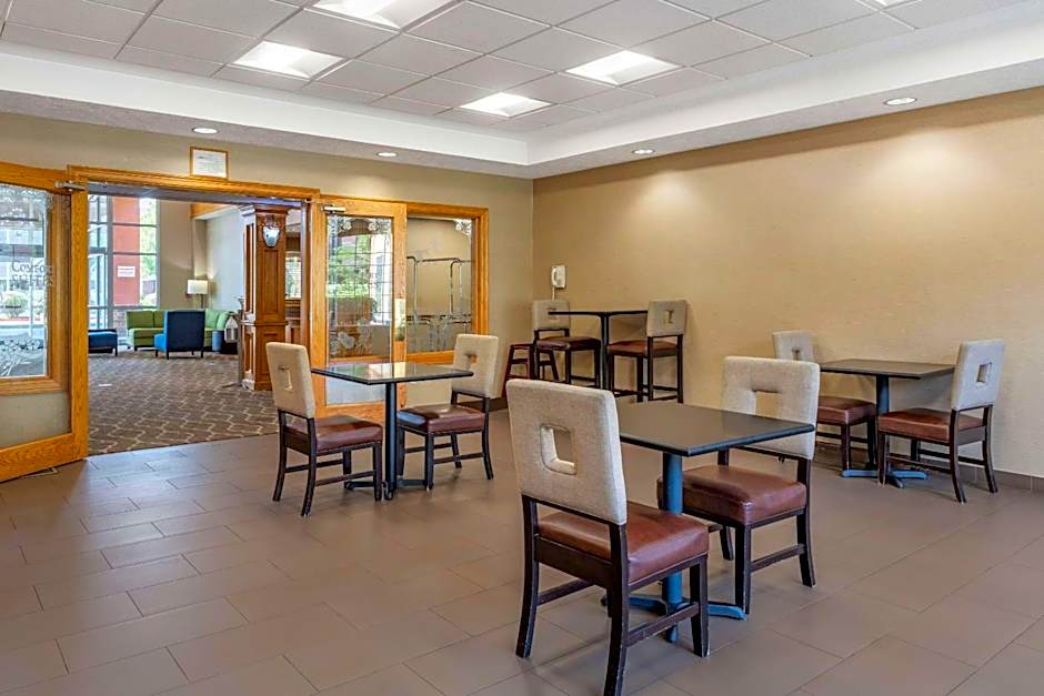 Comfort Suites Salem