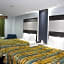Douglas Inn & Suites Cleveland