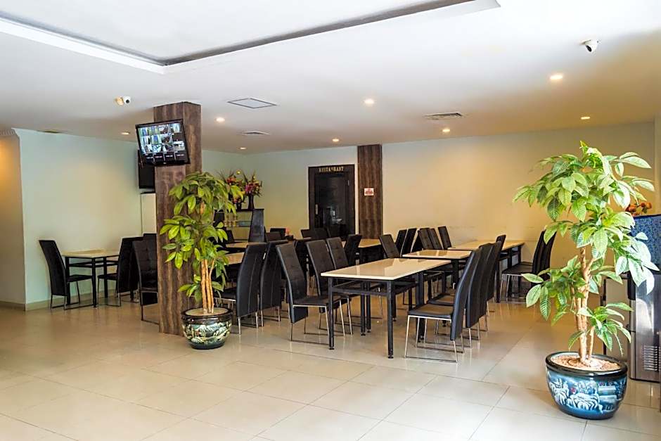 Capital O 664 Romance Hotel