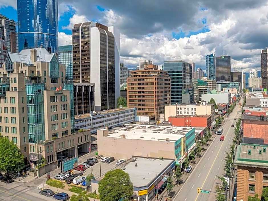 Best Western Premier Chateau Granville Hotel & Suites & Conference Centre